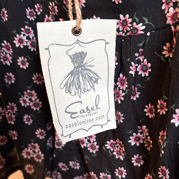 Easel Floral Black and Pink Women's Top NWT Size Large - Picture 2 of 7